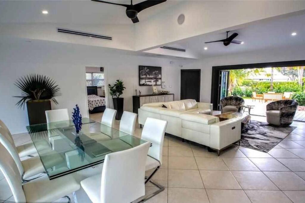 Swaying Palm Beach House Fort Lauderdale Exterior photo